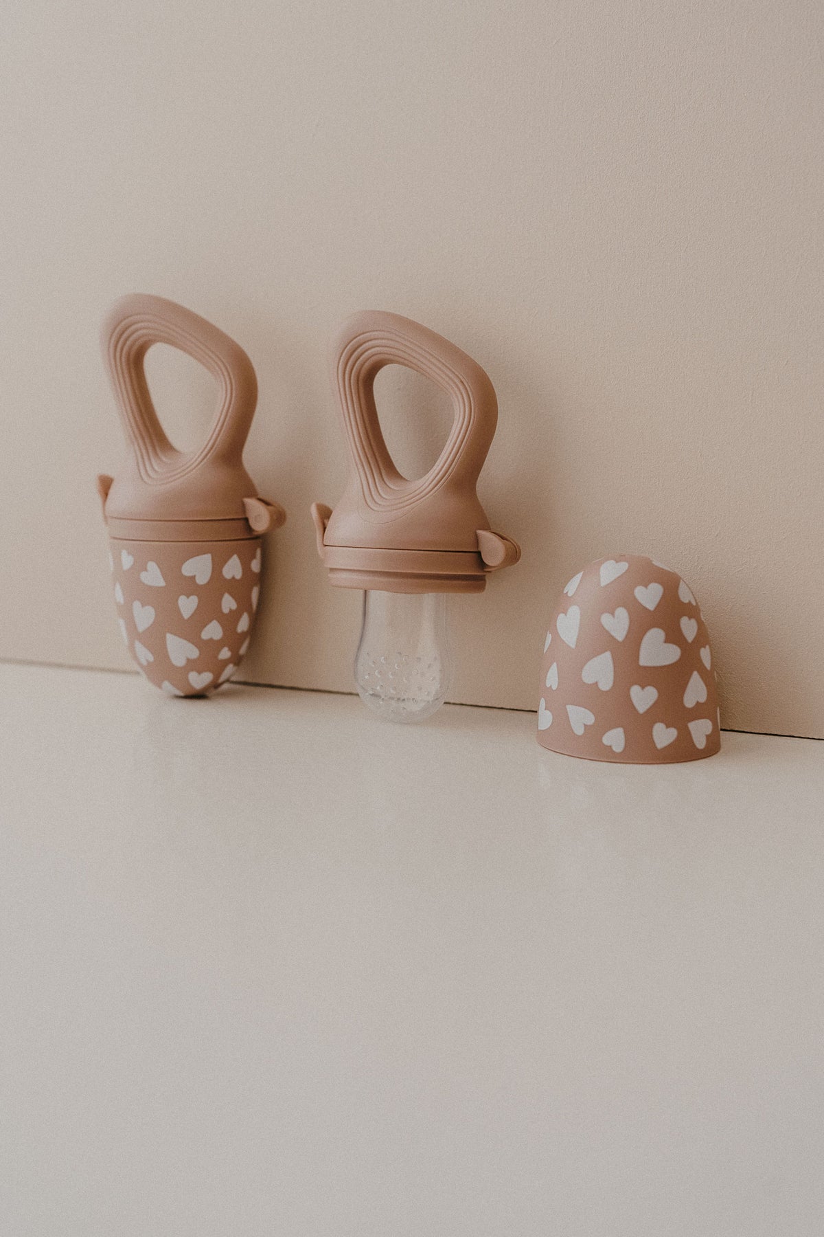 Tétine Grignoteuse – Love Taupe
