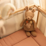 Tour de parc bébé en mesh respirant beige. Protège bébé des chocs tout en laissant circuler l’air. Idéal dès la naissance.